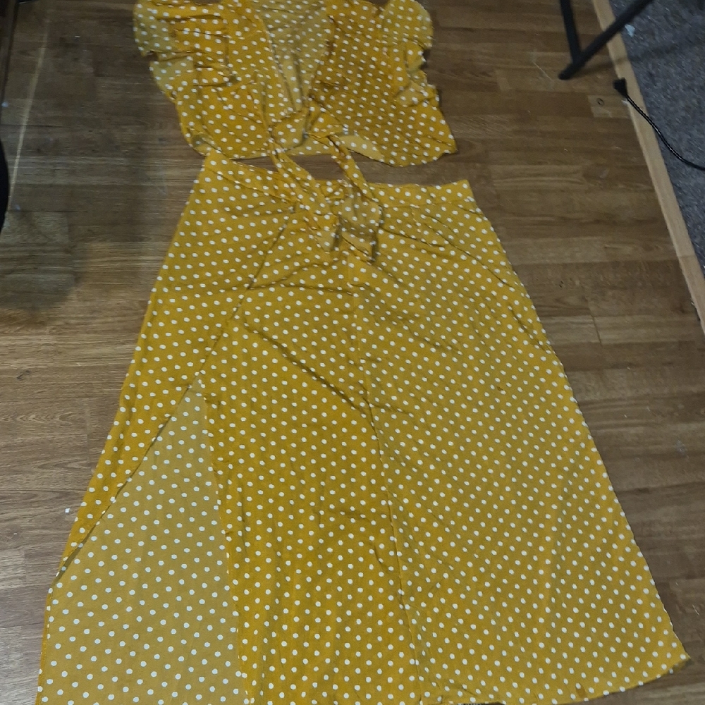 Yellow Polka Dot Crop Top Midi Skirt Set 4x